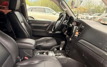 Mitsubishi Pajero IV, 2011 год, 2 490 000 рублей, 5 фотография