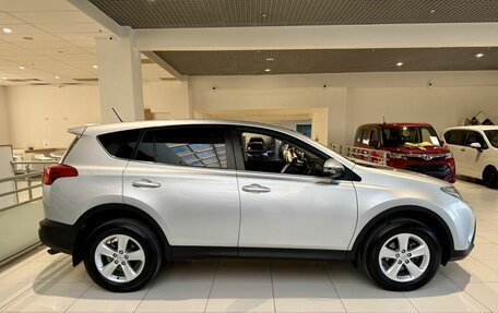 Toyota RAV4, 2013 год, 1 650 000 рублей, 6 фотография