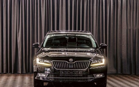 Skoda Superb III рестайлинг, 2019 год, 1 985 000 рублей, 2 фотография