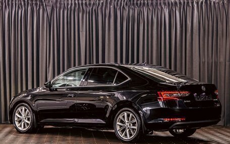 Skoda Superb III рестайлинг, 2019 год, 1 985 000 рублей, 4 фотография