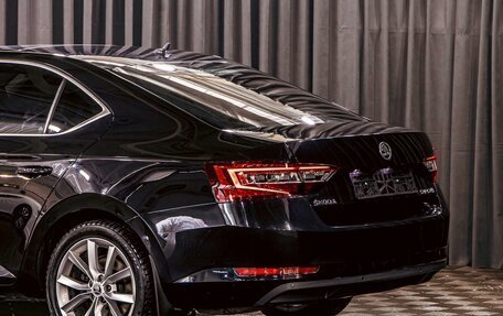 Skoda Superb III рестайлинг, 2019 год, 1 985 000 рублей, 10 фотография