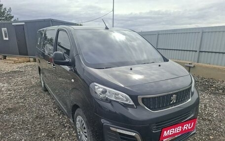 Peugeot Traveller I, 2021 год, 3 100 000 рублей, 2 фотография