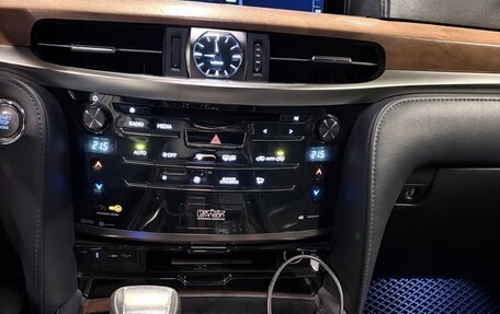 Lexus LX III, 2016 год, 6 499 999 рублей, 16 фотография