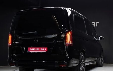 Mercedes-Benz V-Класс, 2023 год, 8 126 750 рублей, 3 фотография