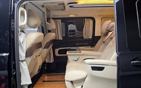 Mercedes-Benz V-Класс, 2023 год, 8 126 750 рублей, 14 фотография