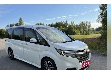 Honda Stepwgn IV, 2020 год, 3 000 000 рублей, 1 фотография