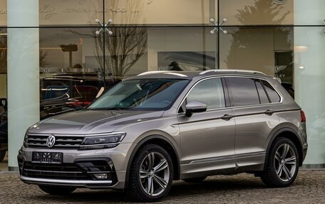 Volkswagen Tiguan II, 2019 год, 2 525 000 рублей, 1 фотография