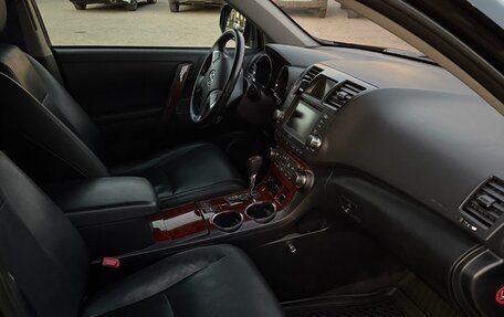 Toyota Highlander III, 2011 год, 1 800 000 рублей, 7 фотография