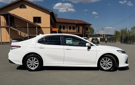Toyota Camry, 2018 год, 1 790 000 рублей, 2 фотография