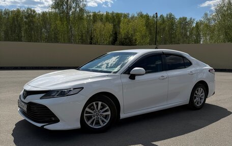Toyota Camry, 2018 год, 1 790 000 рублей, 7 фотография