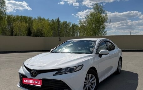 Toyota Camry, 2018 год, 1 790 000 рублей, 9 фотография
