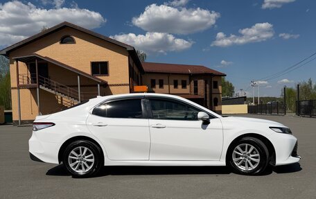 Toyota Camry, 2018 год, 1 790 000 рублей, 21 фотография