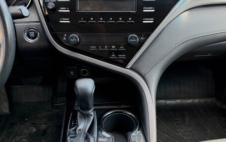 Toyota Camry, 2018 год, 1 790 000 рублей, 24 фотография