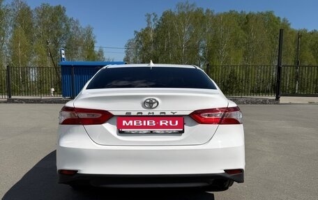 Toyota Camry, 2018 год, 1 790 000 рублей, 19 фотография