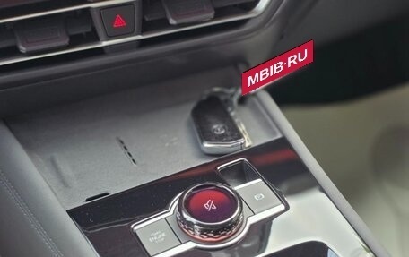 Volkswagen Tiguan, 2026 год, 4 590 000 рублей, 15 фотография