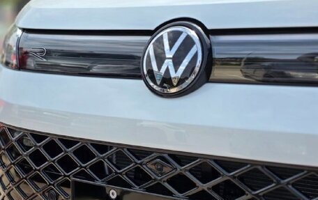 Volkswagen Tiguan, 2026 год, 4 590 000 рублей, 27 фотография