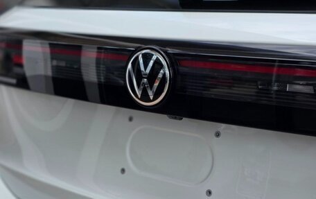 Volkswagen Tiguan, 2026 год, 4 590 000 рублей, 26 фотография