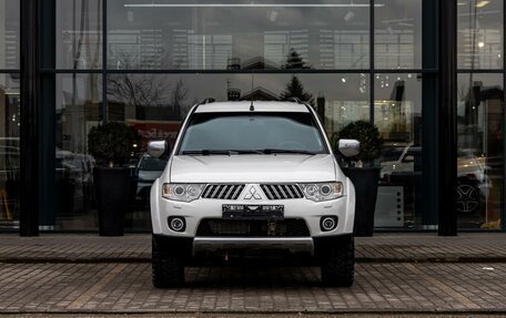 Mitsubishi Pajero Sport II рестайлинг, 2013 год, 1 495 000 рублей, 2 фотография