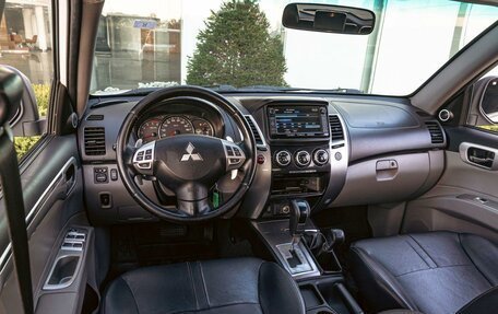 Mitsubishi Pajero Sport II рестайлинг, 2015 год, 1 845 000 рублей, 11 фотография