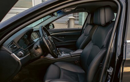 BMW 5 серия, 2013 год, 1 525 000 рублей, 11 фотография