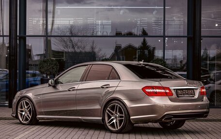 Mercedes-Benz E-Класс, 2012 год, 1 355 000 рублей, 4 фотография