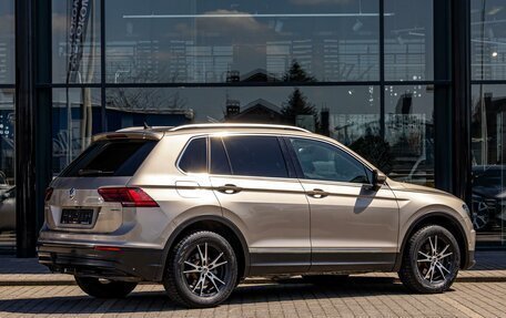 Volkswagen Tiguan II, 2018 год, 1 925 000 рублей, 6 фотография