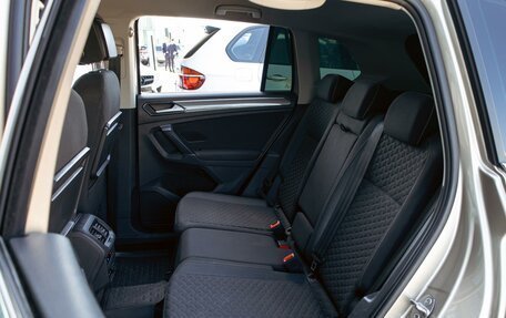 Volkswagen Tiguan II, 2018 год, 1 925 000 рублей, 17 фотография