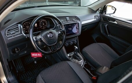 Volkswagen Tiguan II, 2018 год, 1 925 000 рублей, 13 фотография