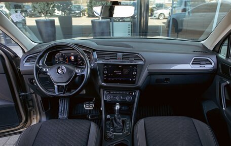 Volkswagen Tiguan II, 2018 год, 1 925 000 рублей, 16 фотография