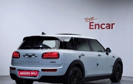 MINI Clubman, 2022 год, 1 600 000 рублей, 2 фотография