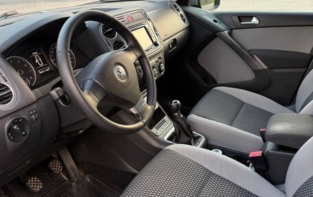 Volkswagen Tiguan I, 2009 год, 865 000 рублей, 23 фотография
