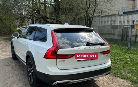 Volvo V90 Cross Country I рестайлинг, 2019 год, 3 500 000 рублей, 2 фотография