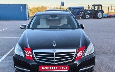 Mercedes-Benz E-Класс, 2010 год, 1 220 000 рублей, 2 фотография