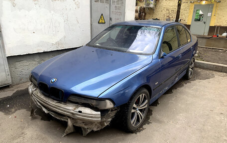BMW 5 серия, 2000 год, 500 000 рублей, 1 фотография