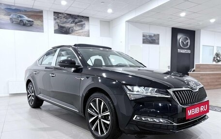 Skoda Superb III рестайлинг, 2025 год, 3 400 000 рублей, 10 фотография