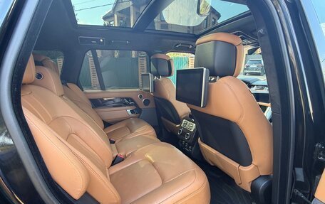 Land Rover Range Rover IV рестайлинг, 2018 год, 7 500 000 рублей, 5 фотография