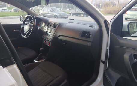 Volkswagen Polo VI (EU Market), 2015 год, 1 100 000 рублей, 6 фотография
