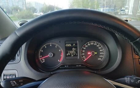 Volkswagen Polo VI (EU Market), 2015 год, 1 100 000 рублей, 23 фотография