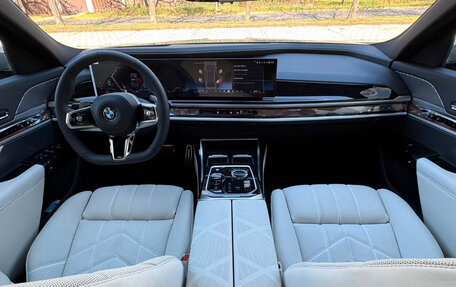 BMW 7 серия, 2026 год, 16 500 000 рублей, 13 фотография
