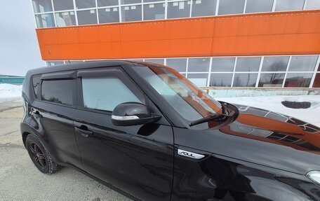 KIA Soul II рестайлинг, 2016 год, 1 000 000 рублей, 22 фотография