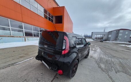 KIA Soul II рестайлинг, 2016 год, 1 000 000 рублей, 33 фотография