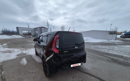 KIA Soul II рестайлинг, 2016 год, 1 000 000 рублей, 36 фотография