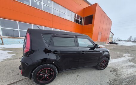 KIA Soul II рестайлинг, 2016 год, 1 000 000 рублей, 32 фотография