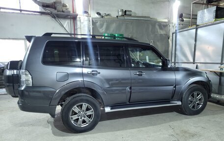 Mitsubishi Pajero IV, 2014 год, 2 700 000 рублей, 7 фотография