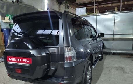 Mitsubishi Pajero IV, 2014 год, 2 700 000 рублей, 3 фотография