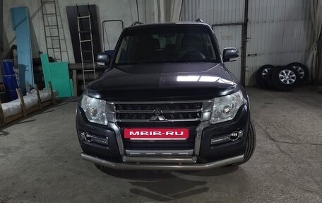 Mitsubishi Pajero IV, 2014 год, 2 700 000 рублей, 13 фотография