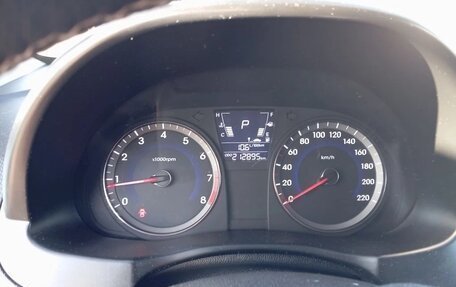 Hyundai Solaris II рестайлинг, 2011 год, 590 000 рублей, 15 фотография