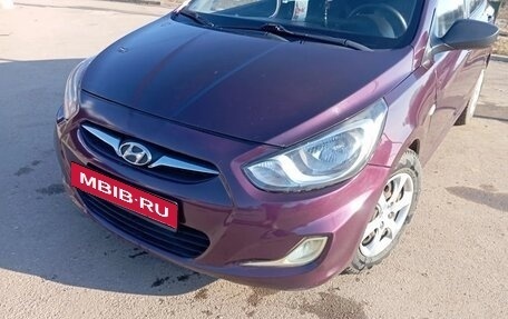 Hyundai Solaris II рестайлинг, 2011 год, 590 000 рублей, 10 фотография