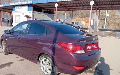 Hyundai Solaris II рестайлинг, 2011 год, 590 000 рублей, 4 фотография