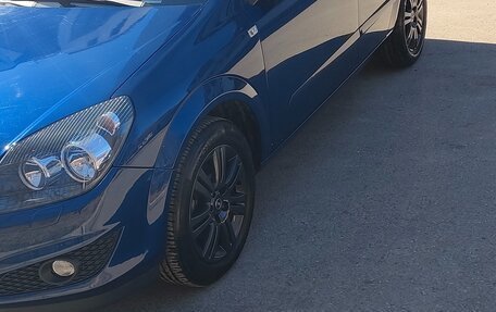 Opel Astra H, 2011 год, 630 000 рублей, 2 фотография